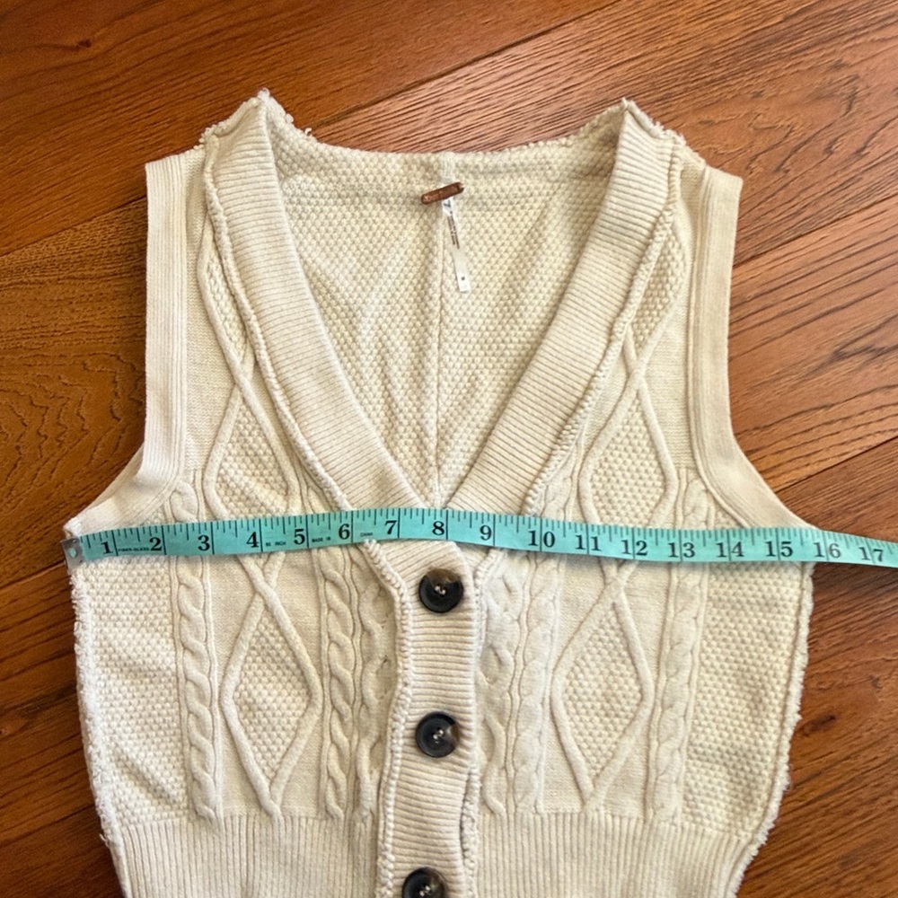 Free People Denson Cable Cream Cropped Sweater Vest - Picture 4 of 5
